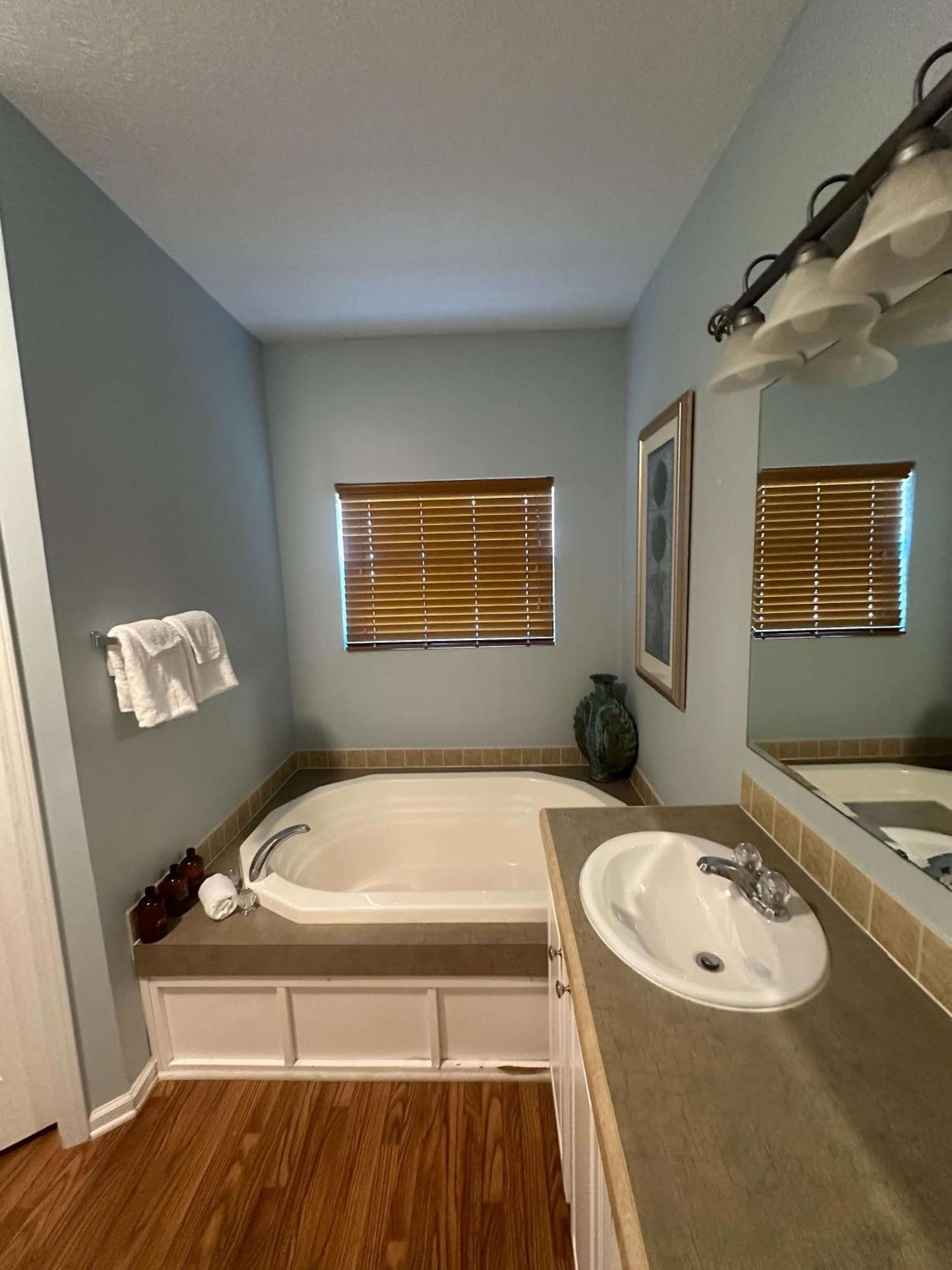 Cam'S Coastal Cottage- Nas Pensacola, Close To Beach Esterno foto